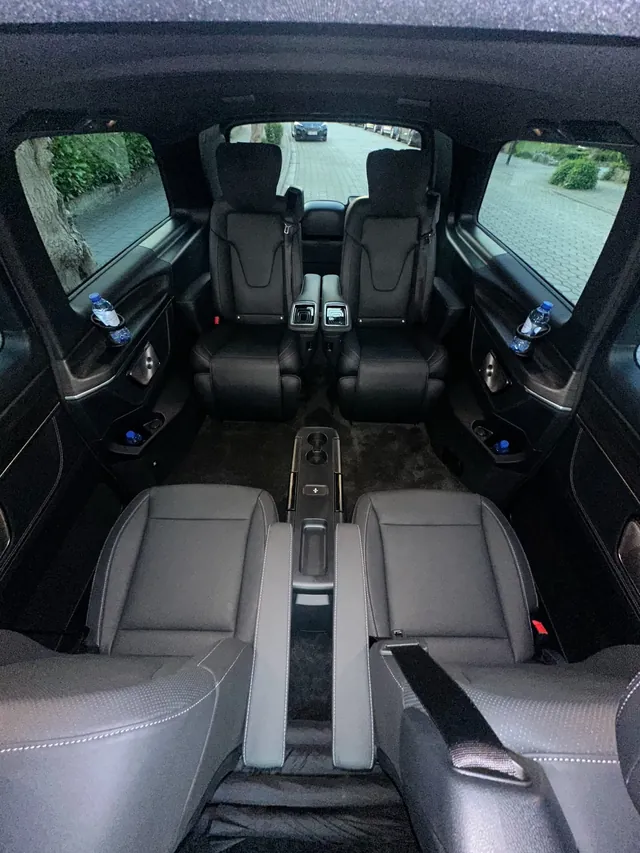 FirstClass Limousine Brussels - fleet and chauffeur services