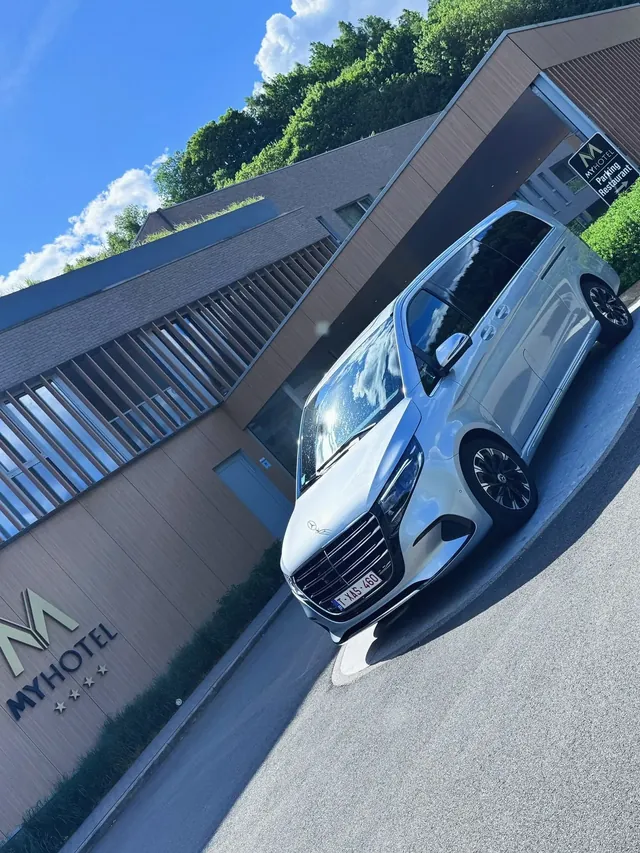 FirstClass Limousine Brussels - fleet and chauffeur services